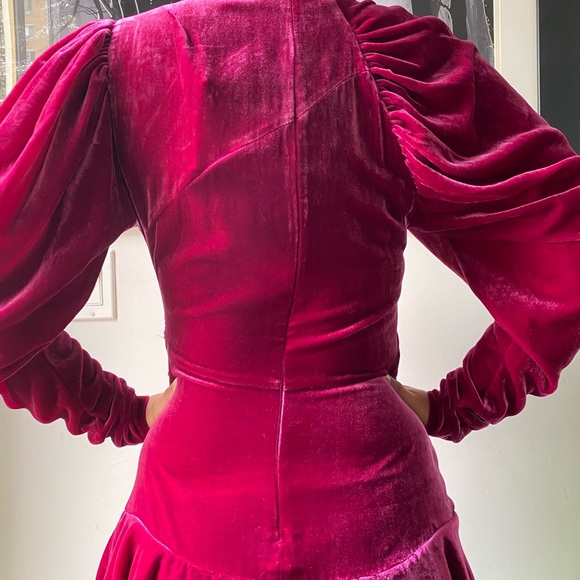 SOLD*** ROTATE DRESS figure flattering - Picture 17 of 17